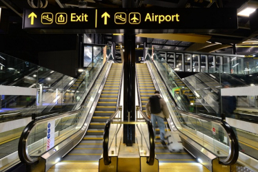 New Gatwick Station concourse